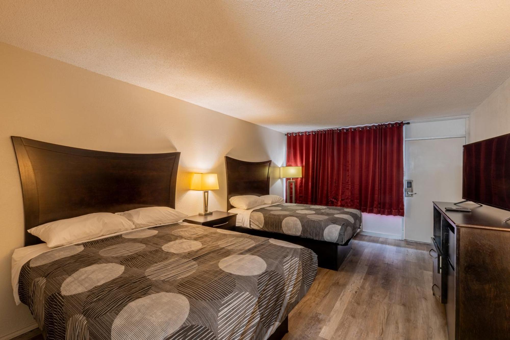 Executive Inn & Suites Beeville Buitenkant foto
