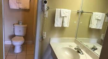 Executive Inn & Suites Beeville Buitenkant foto