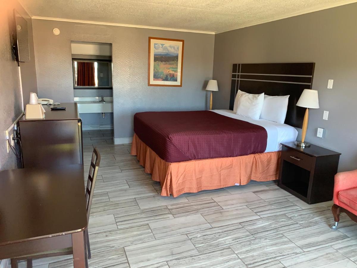 Executive Inn & Suites Beeville Buitenkant foto